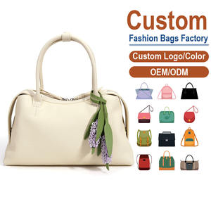 Bolso Bandolera de Cuero de Grano Completo con Textura de Litchi para Mujer, Cadena con Detalle Floral Lavanda, Correa Ajustable, Invierno/Otoño - Product Image 1