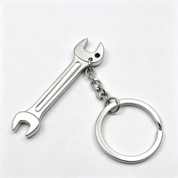 Porte-clés personnalisé en métal, alliage de zinc, ornement décoratif pour sac, mini pendentif outil de simulation pour clé de voiture et sac à dos