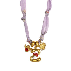 Collier en acier inoxydable exquis avec pendentif en forme de lettre anglaise dorée inspiré d'un foulard en soie de style bohème - Product Image 6