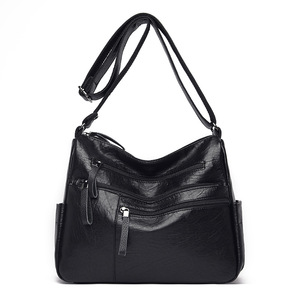 Nuevo Bolso Tote de Lujo para Mujer, Diseño Exclusivo, Grande, Tipo Bandolera, con Peluche - Product Image 1