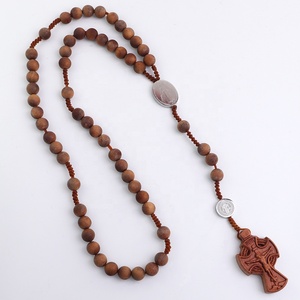 Collana con rosario a croce intagliata in legno di Cristo ortodosso - Product Image 1