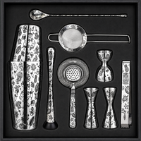 Ensemble de shaker à cocktails Deluxe Tiki gravé, 10 pièces, en acier inoxydable 304, outils de bar avec 3 doseurs, passoire à mailles fines, cuillère à mélanger