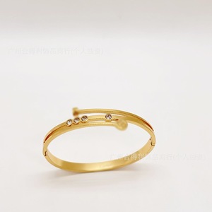 <span class=keywords><strong>Bracelet</strong></span> en acier inoxydable trèfle à quatre feuilles, clou de style <span class=keywords><strong>Cartier</strong></span>, <span class=keywords><strong>bracelet</strong></span> cœur effet goutte d'huile de marque T, <span class=keywords><strong>bracelet</strong></span> Yangshulun - Product Image 5
