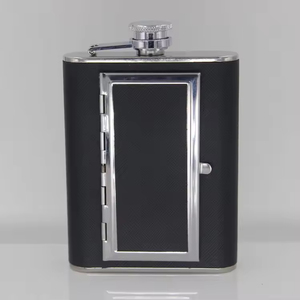 Porte-<span class=keywords><strong>bouteille</strong></span> d'<span class=keywords><strong>alcool</strong></span> en acier inoxydable enveloppé de cuir avec étui à cigares intégré et ensemble d'entonnoirs pour homme et femme - Product Image 2