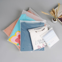 Sac d'emballage en plastique avec fermeture éclair givrée en tissu CPE épais et logo personnalisé pour veste, manteau, pull, sweat à capuche et autres vêtements