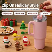 Couvercles décoratifs réutilisables OEM d'usine pour Noël, 30 et 40 oz, accessoires pour gobelets, bouchons de paille en silicone à motif de dessin animé