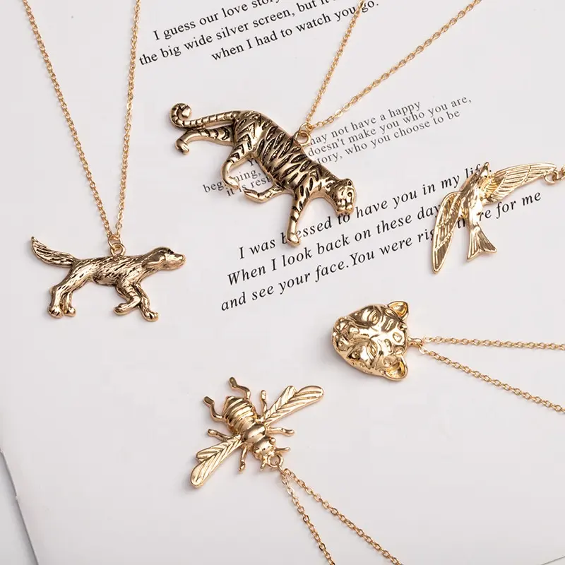 Nova moda jóias de ouro colar de Personalidade animais Cão Tigre Elefante Macaco Abelha Coelho Cobra Leopardo pingente de Pássaro para as mulheres