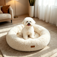 Lit pour animaux de compagnie ovale moderne, écologique et confortable, en fausse fourrure de luxe et en polaire respirante, coussin en peluche à motif uni pour chats et chiens