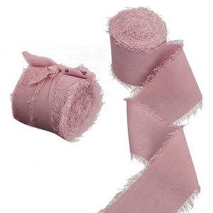 Rollo de cinta de seda de gasa con borde deshilachado para envolver decoración navideña de gran cantidad impresa personalizada - Product Image 5