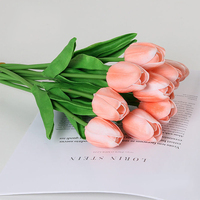 LUYI Hoogwaardige Realistische Handgemaakte Meerkleurige Kunsttulpen Moderne Stijl Milieuvriendelijk voor Afstuderen