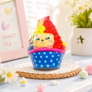 Jouet Squishy en PU à Rebond Lent en Forme de Cupcake Animal de Dessin Animé, Jouet Anti-Stress Décoratif en Forme de Crème Glacée avec Confettis Colorés, Cadeau Fidget - Product Image 6