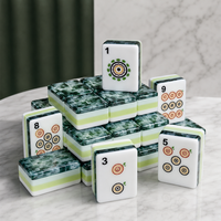 Ensemble de mahjong américain de luxe - Édition « Misty Grove » avec marbrure inspirée de l'émeraude et accents de vert citron, tuiles en résine de qualité supérieure
