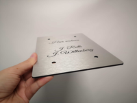 Panneaux en aluminium composite résistants aux intempéries, adaptés aux autoroutes, aux chantiers de construction et aux parkings