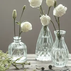 ヨーロッパ北欧スタイルのクリスタルフラワー花瓶ホームインテリアアクセサリー装飾さまざまな形の手吹き不規則なガラス花瓶