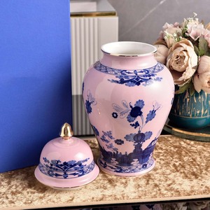 Vase en céramique à motif floral décoratif avec couvercle, pot en porcelaine de style chinois traditionnel pour la maison, la table, l'étagère, ou comme cadeau - Product Image 4