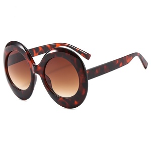 Gafas de Sol de Moda de Alta Gama al por Mayor, Unisex, Redondas, Extra Grandes, Anti-UV400, Marco de Metal y PC, Lentes Acrílicas, 6 Colores, Logotipo Personalizado - Product Image 5