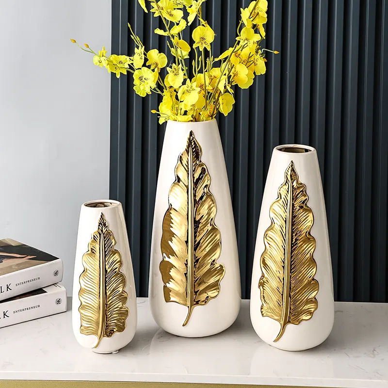 Großhandel benutzer definierte weiß und gold gestreifte Home Decorative große große große Boden Keramik glas Vase mit Deckel für Blumen