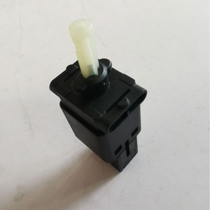 Interruptor de Luz de Freno FA01-66490 FC01-66490 para Mazda 6 FAW Besturn, Repuesto de Interruptor Automático de Plástico - Product Image 3