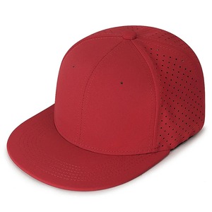 Gorra de béisbol de malla de poliéster de 6 paneles con logotipo de Parche de goma personalizado de fabricante de Vietnam con agujeros cortados con láser, gorra deportiva de secado rápido - Product Image 3