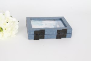 Cornice Doppia per Foto in Legno Blu 4x6 5x7, Cornice Pieghevole con Cerniera per 2 Foto, Decorazione da Tavolo per Casa e Matrimonio - Product Image 3