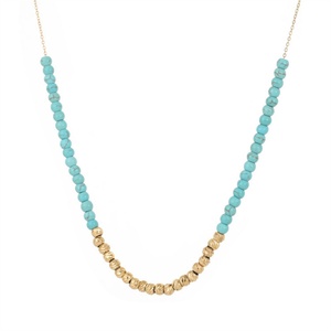 Collier ras du cou tendance en acier inoxydable plaqué or avec perles et breloques en forme de cœur turquoise - Product Image 4