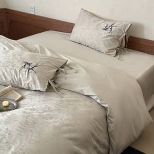 Ultimo Set di Biancheria da Letto di Lusso in Cotone a Fibra Lunga, Elegante e Confortevole, con Ricami Raffinati - Product Image 3
