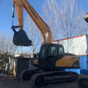 Excavadora Hyundai 220LC-9 Usada, Modelo 2016, Cucharón de 0.8m3, Peso Operativo de 20160kg, Bomba PLC, 1.5 Años de Garantía, Certificación CE - Product Image 1