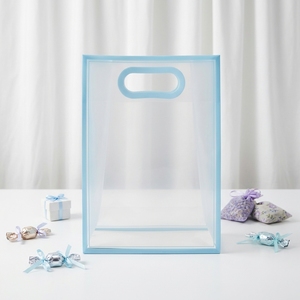 Sac fourre-tout carré <span class=keywords><strong>transparent</strong></span> en PE avec impression décalée, fabriqué en Chine, sac cadeau en plastique étanche pour emballage de cadeaux - Product Image 2