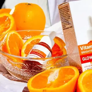 Sérum à la vitamine C équilibrant 30 ml, traitement visage pour un éclat lumineux et radieux - Product Image 2