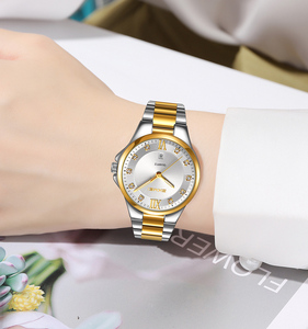 Reloj de Lujo para Dama 2026 con Bisel de Diamantes, Personalizable, Impresionante, con Acabados Brillantes en Varios Colores, Envío Global Rápido - Product Image 3
