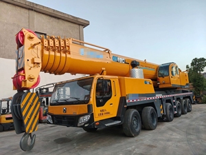 Grúa usada QY130 de 130 toneladas fabricada en China, maquinaria usada de ingeniería y construcción, grúa móvil usada en venta a bajo precio. - Product Image 2