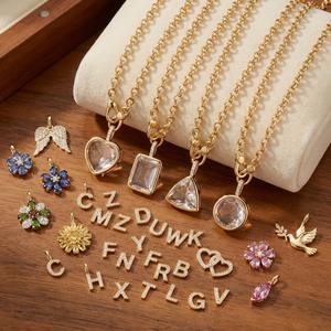 Collar <span class=keywords><strong>de</strong></span> Cobre Chapado en Oro <span class=keywords><strong>de</strong></span> 14K, Popular en Europa y Estados Unidos, con Cristal Transparente, Hueco, para DIY, con Dijes <span class=keywords><strong>de</strong></span> Animales en Forma <span class=keywords><strong>de</strong></span> Corazón <span class=keywords><strong>de</strong></span> Diciembre - Product Image 1