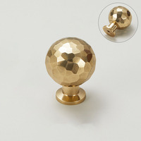 Bouton rond en laiton martelé, finition cuivre doré poli et scellé, poignée à trou unique pour tiroir, armoire, placard