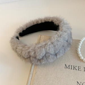 Diadema de Felpa Gruesa con Borde Ancho de Color Sólido para Mujer - Suave y Cómoda para Uso Diario y Fiestas - Product Image 4