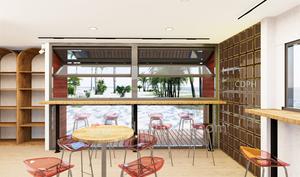 Maison préfabriquée en conteneur de 40 pieds, design moderne, installation rapide, construction en acier respirant/panneau sandwich pour bâtiment de bureaux - Product Image 2