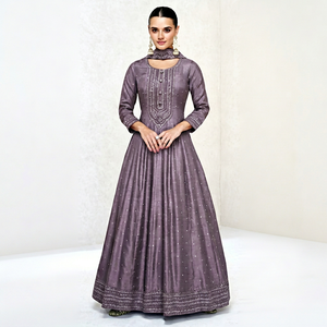 Ensemble Anarkali traditionnel brodé à la main pour la collection de fêtes indiennes et pakistanaises - Product Image 1