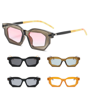 Gafas <span class=keywords><strong>de</strong></span> sol retro <span class=keywords><strong>modernas</strong></span> unisex nueva tendencia <span class=keywords><strong>de</strong></span> moda con <span class=keywords><strong>lentes</strong></span> transparentes estilo <span class=keywords><strong>de</strong></span> logotipo personalizado en marco negro y azul <span class=keywords><strong>para</strong></span> hombres y mujeres - Product Image 1