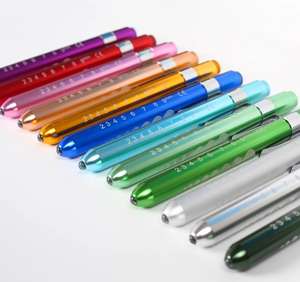 Linterna LED Médica de Diagnóstico Promocional, Portátil, Recargable, con Batería, Clasificación IP33, para Uso en el Hogar y la Oficina, de Aleación de Aluminio - Product Image 1