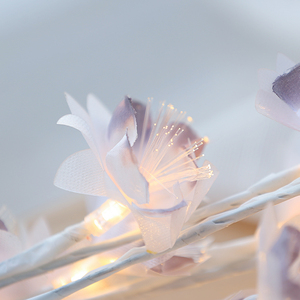 زهرة مزهرة صناعية LED تعمل ببطارية بيضاء دافئة لحفلات الزفاف وعيد الحب والكريسماس - Product Image 4