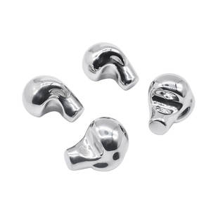 <span class=keywords><strong>Guantes</strong></span> <span class=keywords><strong>de</strong></span> <span class=keywords><strong>boxeo</strong></span> Forma Cubitos <span class=keywords><strong>de</strong></span> hielo <span class=keywords><strong>de</strong></span> metal-Cubos refrigerantes <span class=keywords><strong>de</strong></span> whisky para bebidas alcohólicas Piedras <span class=keywords><strong>de</strong></span> whisky <span class=keywords><strong>de</strong></span> metal reutilizables para cócteles - Product Image 5