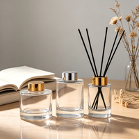 Diffuseur d'huiles essentielles en verre vide sur mesure (50 ml, 100 ml) – Bouteille diffuseur de parfum simple avec bouchon à vis et sérigraphie