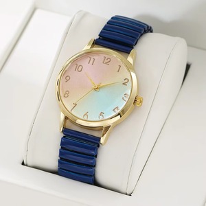Última Tendencia en Diseño: Reloj de Cuarzo para Mujer, Estilo Retro, con Esfera Grande de Aleación y Cronometraje Digital, Venta al Por Mayor - Product Image 5
