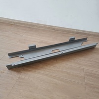 Plateau de gestion de câbles en acier réglable de conception moderne pour une utilisation de bureau sous le plateau de largeur de bureau