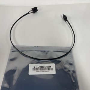 สายเคเบิลสื่อสารเซอร์โว MR-J3BUS05M - Product Image 1