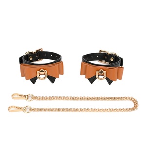Set de Siete Productos para Adultos: Collares, Esposas, Grilletes para Tobillos, Accesorios de Cuero, Corbatas, Juguetes Eróticos BDSM - Product Image 2