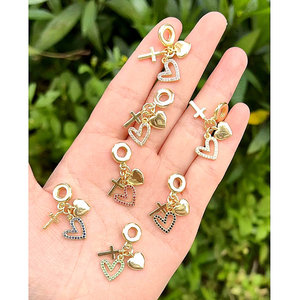 CH-LHP2598 Colgante de moda chapado en oro con dijes de cruz/corazón, colgante religioso de San Benito, colgante de moda de cruz de cobre, venta al por mayor - Product Image 4