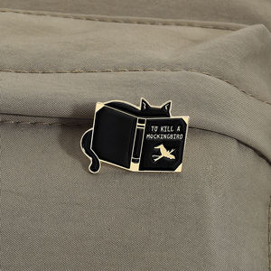 Untuk membunuh burung mokasik terinspirasi Pin Enamel hitam buku kucing bros tema Lapel lencana hewan perhiasan hadiah grosir - Product Image 3