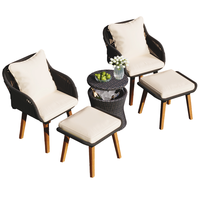 Conjunto de Muebles de Jardín Modernos de Ratán para Conversación al Aire Libre |   Sillas de Patio con Patas de Madera Ecológicas y Resistentes a los Rayos UV con Reposapiés y Mesa Refrigerante