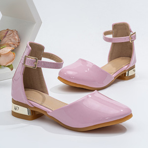 Nouvelles chaussures en cuir PU pour petites filles, design simple, talons hauts, chaussures de cérémonie pour enfants - Product Image 3