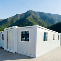 Deluxe 20ft 40ft Doppelflügel-Faltbares Haus Vorgefertigte Erweiterbare Container-Villa mit 3 Schlafzimmern und Integriertem Badezimmer